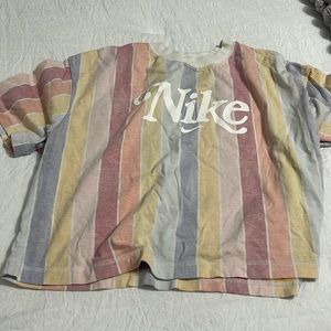 Nike boxy tee